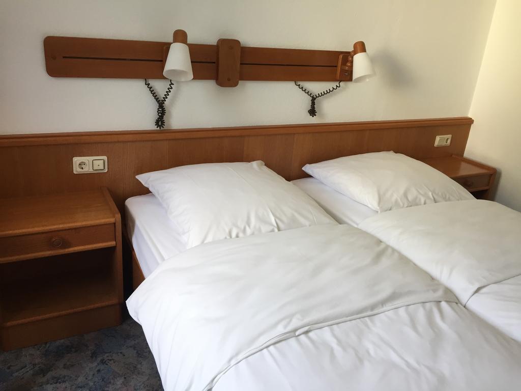 Hotel Stadt Mainz Schwabenheim an der Selz Habitación foto