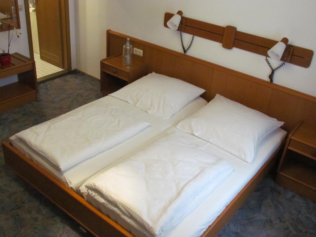 Hotel Stadt Mainz Schwabenheim an der Selz Habitación foto