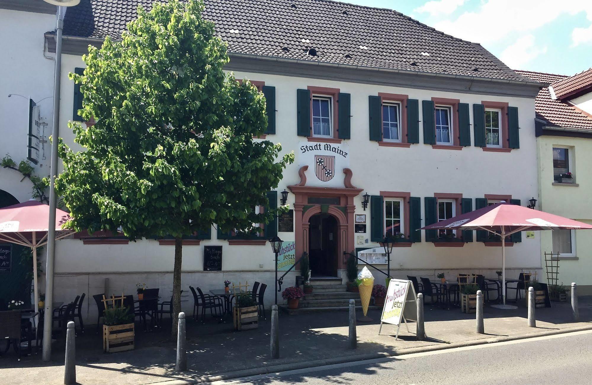 Hotel Stadt Mainz Schwabenheim an der Selz Exterior foto